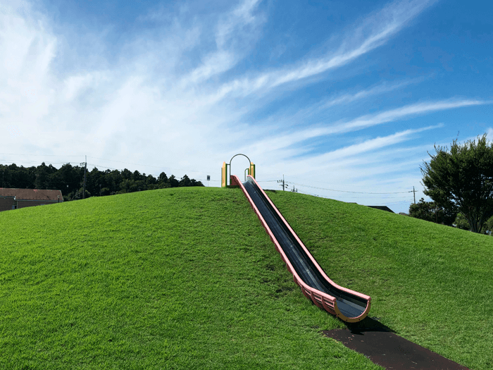 わくわく山公園のすべり台